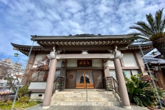 本堂正面